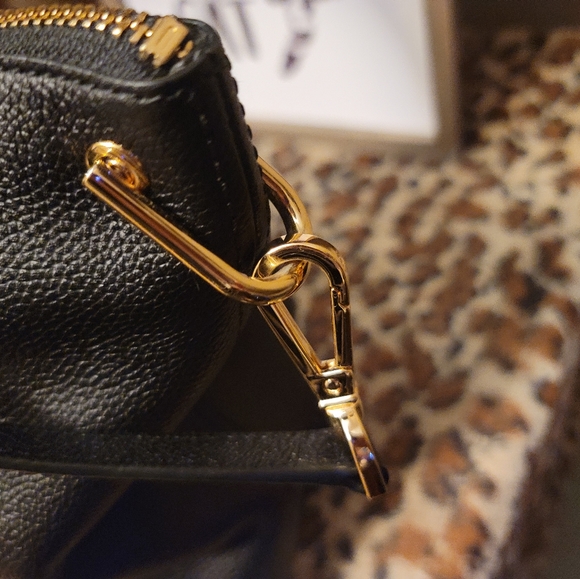 MICHAEL Michael Kors Bags Michael Kors Sierra Large Satchel Poshmark